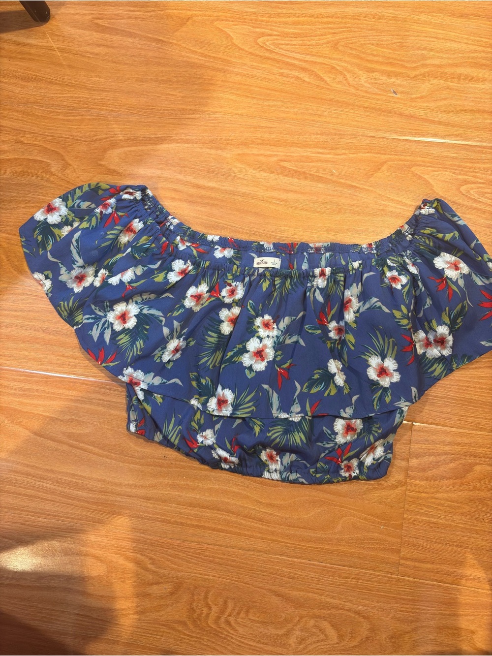 Never Used Hollister Floral Off The Shoulder Ruffle Crop Top- Size S⁠